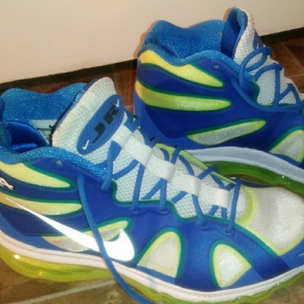 Athlete shoes